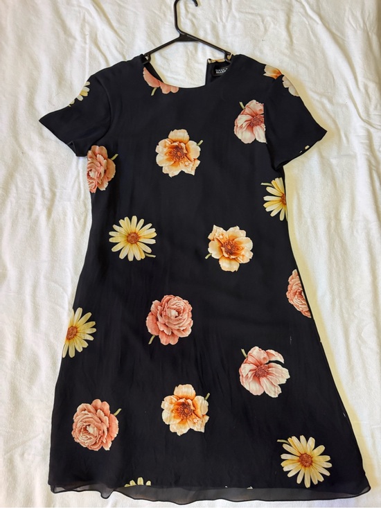 Ellen Tracy Dresses & Skirts - Linda Allard Ellen Tracy 100% Silk Floral Mini Shift Dress Size 4
